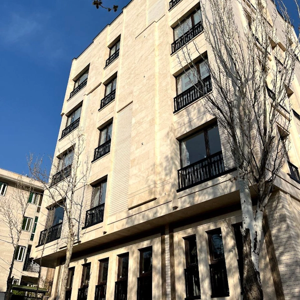 پروژه ساختمانی با سنگ نما از جنس تراورتن سفید