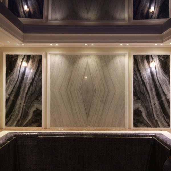 سنگ کریستال چینی پاندا به همراه کریستال قروه سایمان در پوشش دیوار استخر