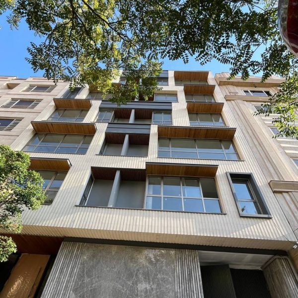 طراحی بیرونی ساختمان مرمریت طوسی سیلور اسکای