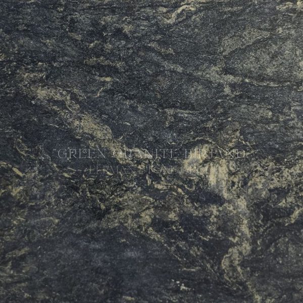 سنگ گرانیت جنگلی سبز با الگوهای منحصر به فرد و سطح مقاوم، مناسب برای کانترتاپ و کفپوش