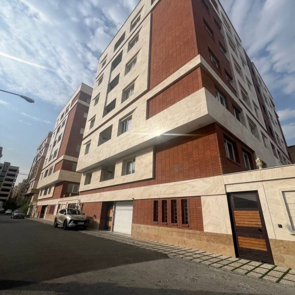 پروژه ساختمانی با سنگ نما از جنس تراورتن سفید