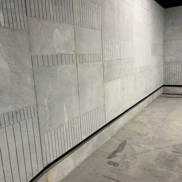 پوشش سنگ دیوار پارکینگ با سنگ لایبید بوشهمر شده