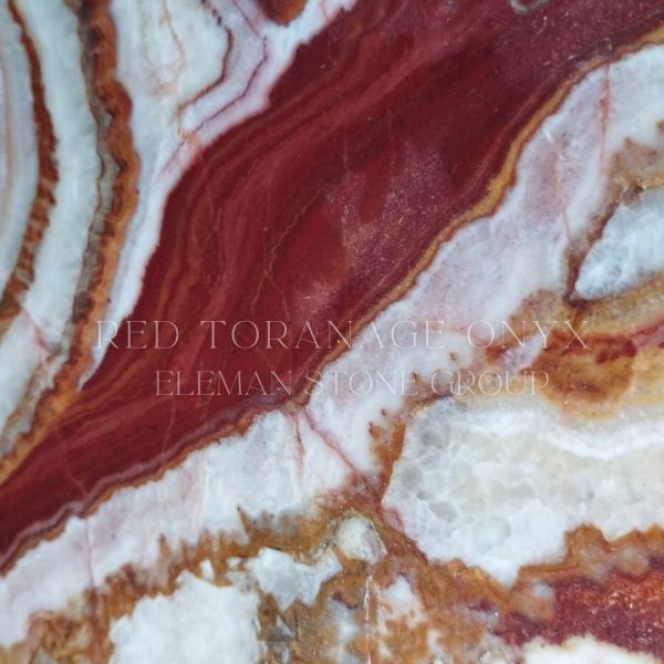 سنگ مرمر قرمز با موج‌های سفید و قهوه‌‌ای