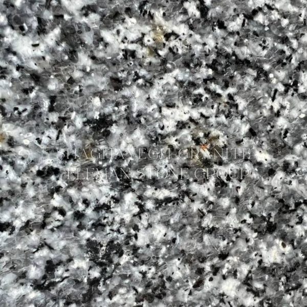 اسلب سنگ گرانیت شقایق از نمایی نزدیک