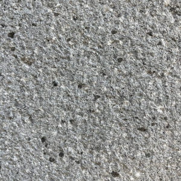 نمایی از سنگ اسپراخان تبریز یا "سنگ ایرانی آندزیت خاکستری سایه"