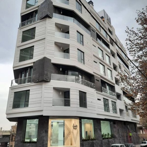 یکی ازساختمانهای مارکدار تهران با پوشش نما اصلی از سنگ مرمریت فونیکس و سنگ کریستال چینی نیریز - گروه سنگ المان