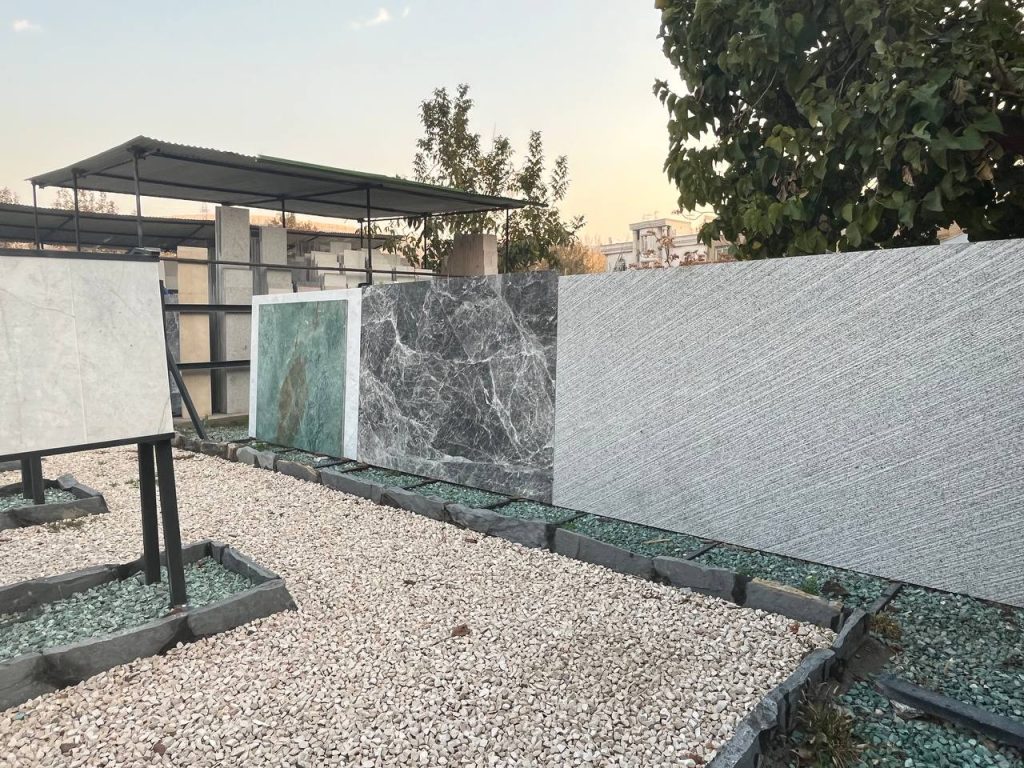 امکان مشاهده انواع اسلب گرانیت، مرمر و کریستال چینی در نمایشگاه تخصصی گروه المان استون تهران وجود دارد.